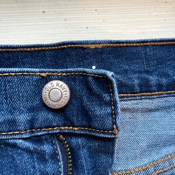 Old Navy Shorts - Picture 2 of 3